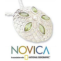 Peridot 'Chrysanthemum Star' Necklace (India)