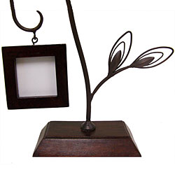 Handcrafted Leaf Photo Frame (India)