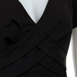 Calvin Klein Women's Short-sleeve V-neck Crepe Dress