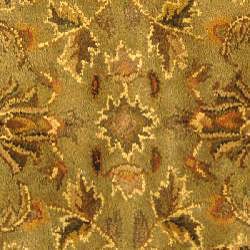 Handmade Antique Kasadan Olive Green Wool Rug (8' Round)