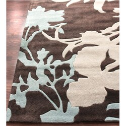 Handmade Alexa Pino Emblem Floral Rug (5' x 8')