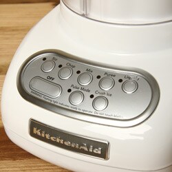 KitchenAid RKSB560WH White 5-Speed with 56-oz Polycarbonate Jar Blender (Refurbished)