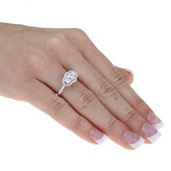 14k White Gold 1 1/4ct TDW 3-stone Diamond Ring (G-H, VS2)