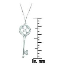 Sterling Silver 1/8ct TDW Diamond Clover Circle Key Necklace (H-I, I1-I2)