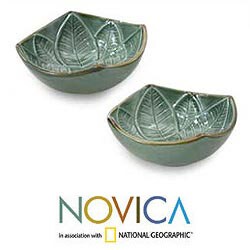 Set of 2 Ceramic Handcrafted 'Betel Leaf' Bowls (Indonesia)