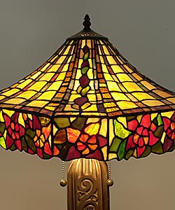 Tiffany-style Rose Mission-style Table Lamp