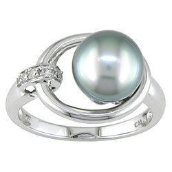 14k White Gold .05ct Diamond and Tahitian Pearl Ring