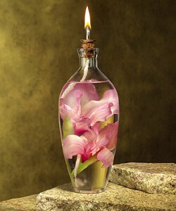 Kahar Pink Gladiolus Botanical 24-ounce Oil Lamp