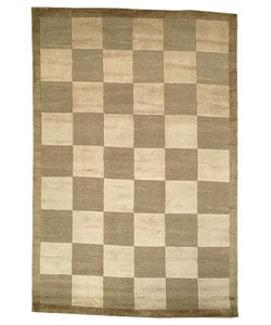 Hand-knotted Checkers Green/ Beige Tibetan Wool Rug (5' x 7'6)