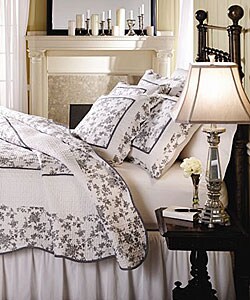 Jouy Toile Black Quilt Set