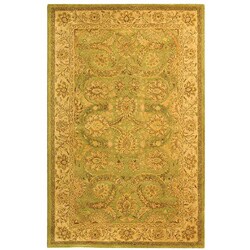 Handmade Old World Light Green/ Ivory Wool Rug (4' x 6')