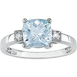 10k Gold Sky Blue Topaz and Diamond Ring
