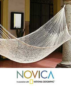 Hand-woven 'Ivory Sonata' Hammock (Mexico)