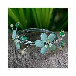 Quartzite and Peridot 'Butterfly Bloom' Bracelet (Thailand)