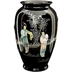 Black Tung Chi Porcelain Vase (China)