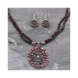 Sterling Silver 'Scarlet Galaxy' Garnet Jewelry Set (India)