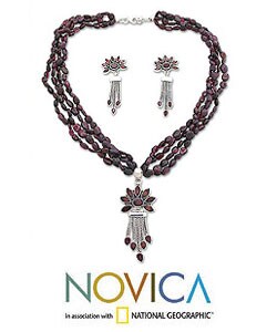 Sterling Silver 'Daisy Passion' Garnet Jewelry Set (India)