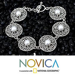 Sterling Silver 'Moon Flower' Pearl Bracelet (Indonesia)