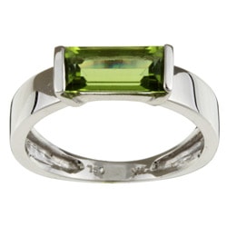 14k White Gold Baguette Peridot Ring (Size 7.5)