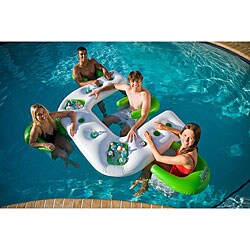 Aqua Bar with 4 Sun Seats