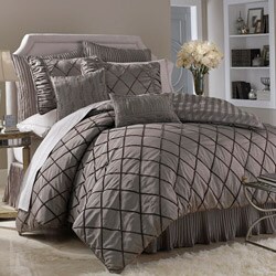 Della Platinum 8-pc Bedding Ensemble w/250tc Sheets