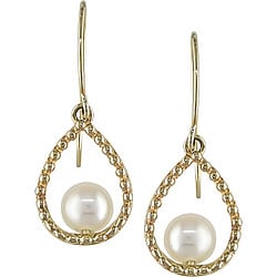 10k Gold Pear-shape FW Pearl Earrings (4.5-5 mm)