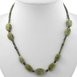 Serpentine, Garnet and Silver Necklace (Thailand)