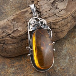 Sterling Silver Baltic Amber Heart Leaf Pendant (Poland)