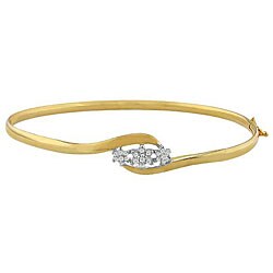 10k Yellow Gold 1/10ct TDW Diamond Bangle Bracelet