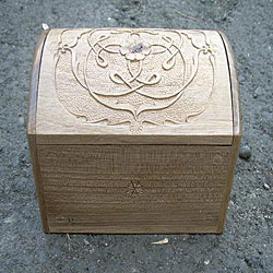 Hand-carved Medium Box (Armenia)