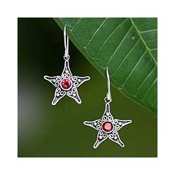 Silver 'Wish On A Star' Garnet Dangle Earrings (Indonesia)