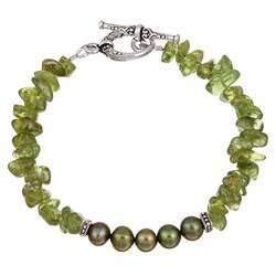 Charming Life Peridot Chip and Pearl Bracelet (6 mm)