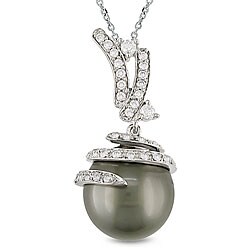 14k White Gold Tahitian Pearl and 1/3ct TDW Diamond Necklace (H-I, I1-I2)