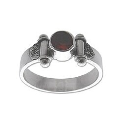 Sterling Silver 'Mystical Eye' Garnet Solitaire Ring (Indonesia)