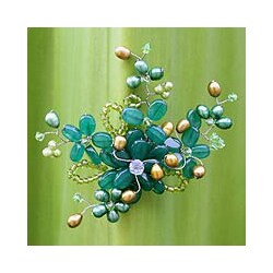 Pearl and Green Quartz 'Floral Mint' Pearl Brooch (5-6 mm) (Thailand)