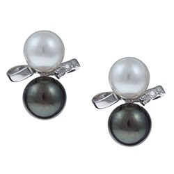 10k White Gold Black FW Pearl and 1/10ct TDW Diamond Earrings (H-I, I2-I3)