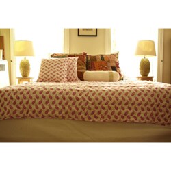 Organic Cotton 'Virginie Rose' Queen-size Quilt (India)
