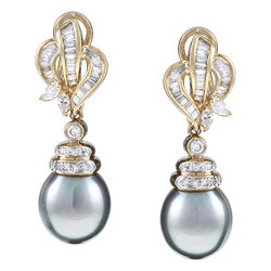 18k Yellow Gold Tahitian Pearl and 1 1/10ct TDW Diamond Earrings (11-12 mm) (H-I, SI2)