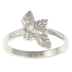 Black Hills Silver 3-leaf Grape Cluster Ring