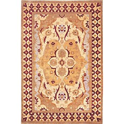 Hand-knotted 'Harvest Moon' Gold Wool Rug (10' x 14')