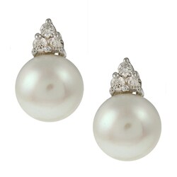 14k Gold FW Pearl and 1/6ct TDW Diamond Earrings (J-K, I1-I2) (8.75 mm)