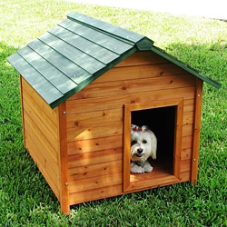 Crown Pet Products Medium Classic Cedar Dog House