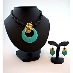Goldtone Turquoise Necklace and Earrings Set (Thailand)