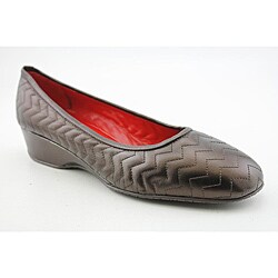 Amalfi By Rangoni Women's Filina Bronze Casual Shoes Wide