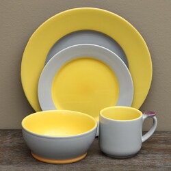 OmniWare Grey/ Yellow 16-piece Dinnerware Set
