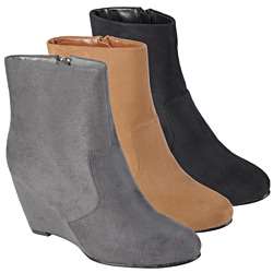 Journee Collection Women's 'Mandarin' Sueded Almond Toe Wedge Boots