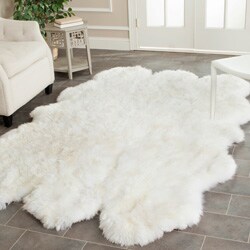 Safavieh Hand-woven Sheepskin White Rug (4' x 6')