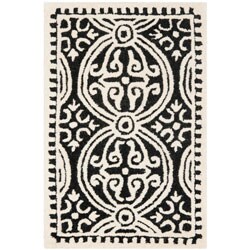 Safavieh Hand-made Cambridge Black/ Ivory Wool Rug (2'6 x 4')