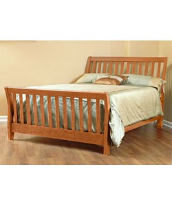 Carriage Queen-size Bed (Oak)