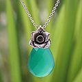 Sterling Silver 'Green Rose Lover' Chalcedony Necklace (Thailand)